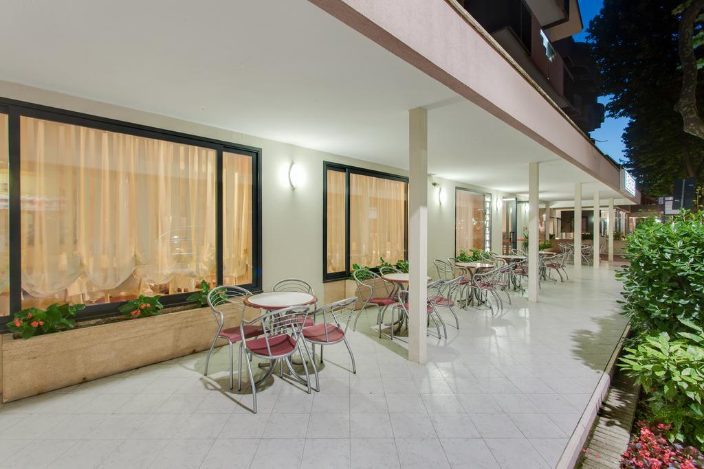 Hotel Basilea Bellaria-Igea Marina Exterior photo